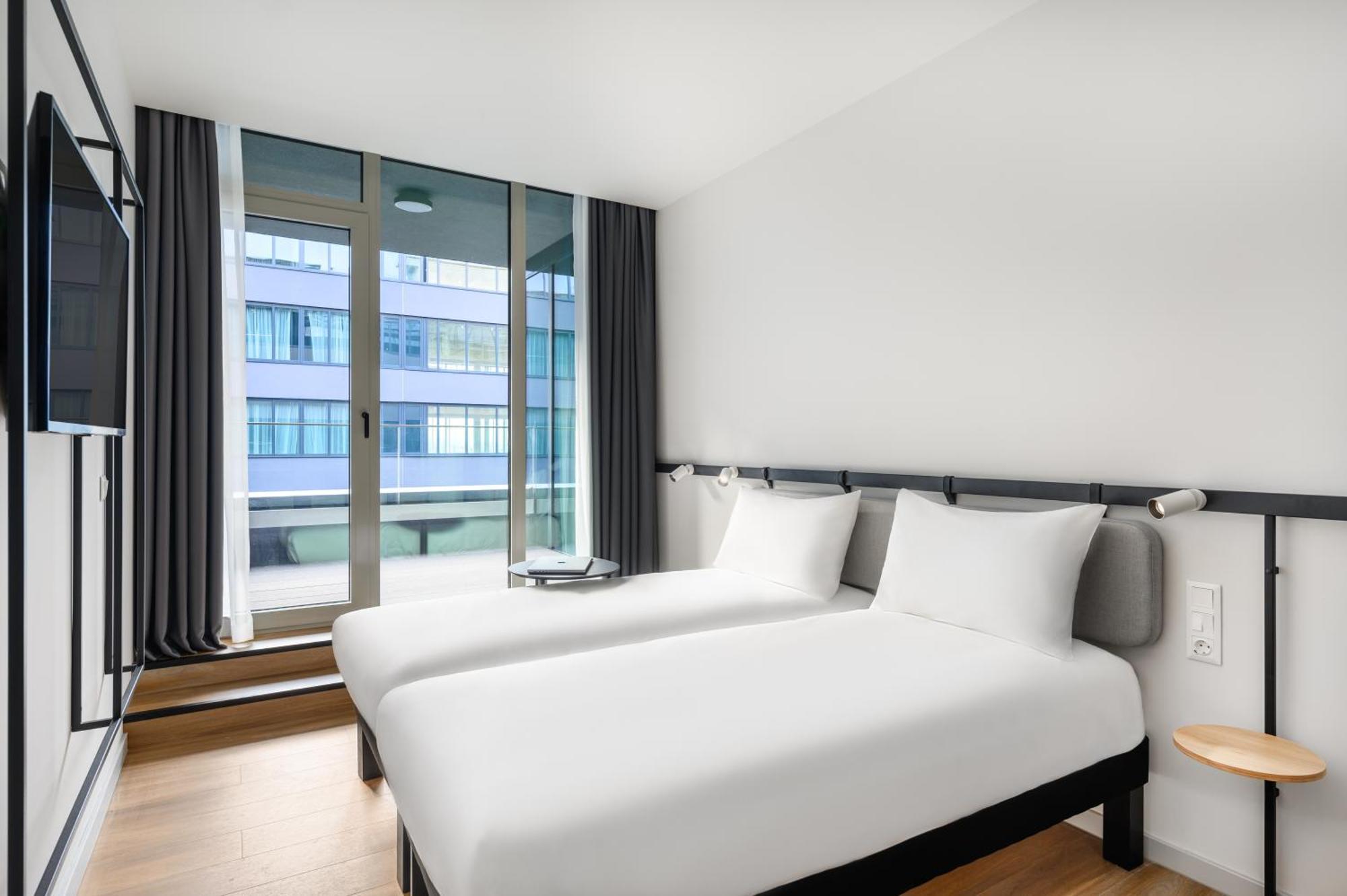 Ibis Stadium Hotel 3*
